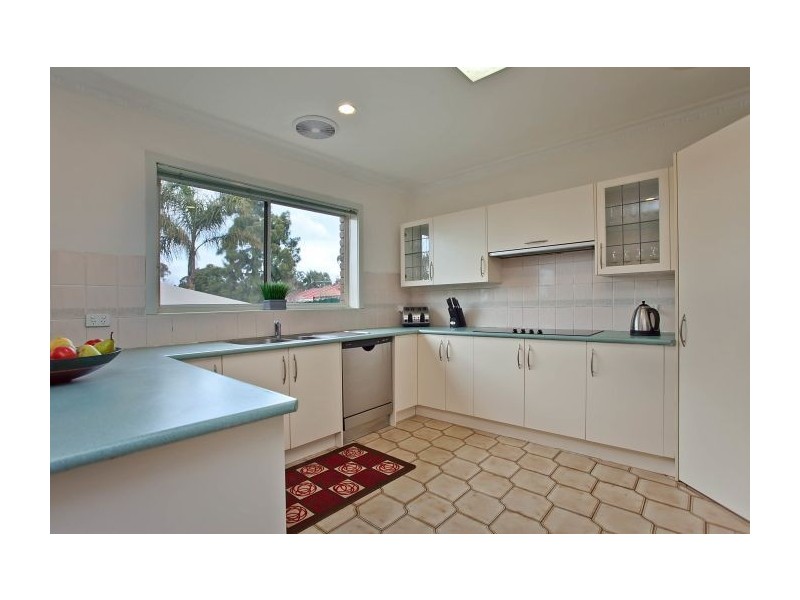 48 Amblecote Crescent, Mulgrave VIC 3170