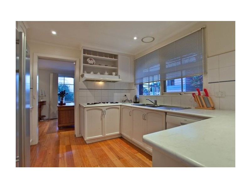 2 Heysham Drive, Wheelers Hill VIC 3150