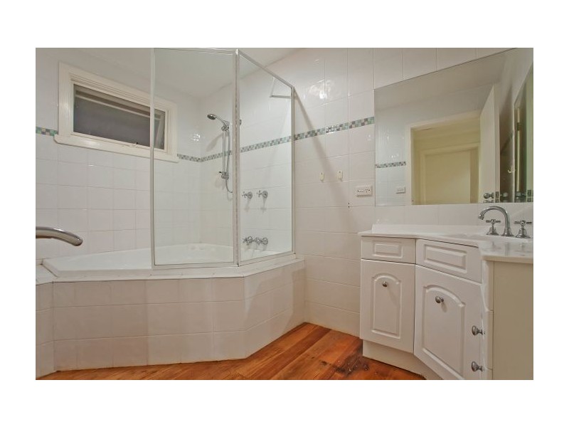 2 Heysham Drive, Wheelers Hill VIC 3150
