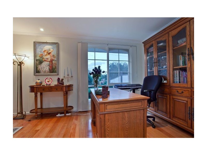 2 Heysham Drive, Wheelers Hill VIC 3150