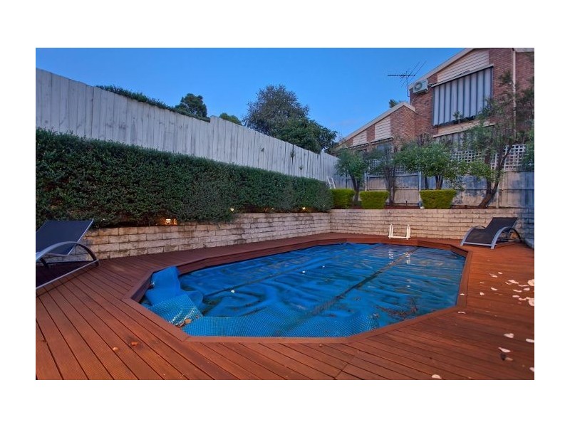 2 Heysham Drive, Wheelers Hill VIC 3150