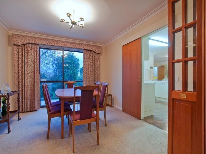 27 Remington Drive, Glen Waverley VIC 3150