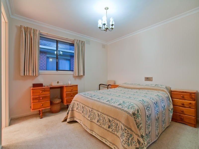 27 Remington Drive, Glen Waverley VIC 3150