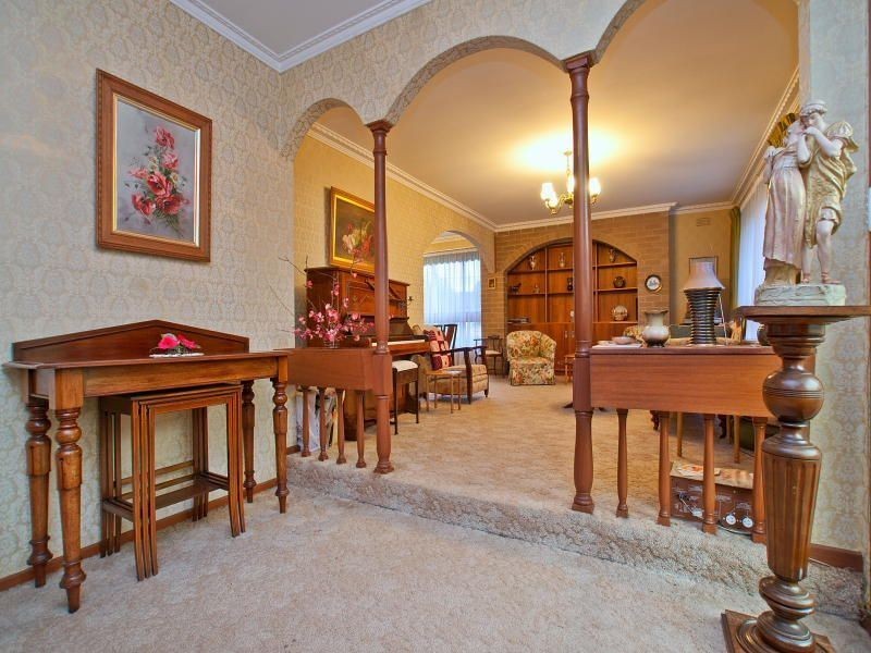 8 Bradstreet Road, Mount Waverley VIC 3149