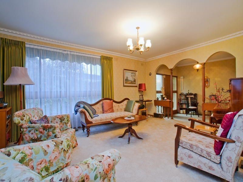 8 Bradstreet Road, Mount Waverley VIC 3149