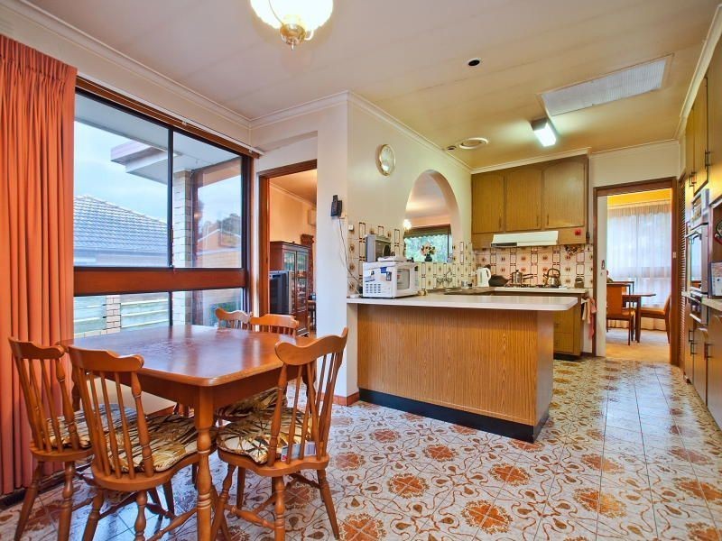 8 Bradstreet Road, Mount Waverley VIC 3149