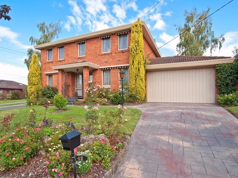 42 Galahad Crescent, Glen Waverley VIC 3150