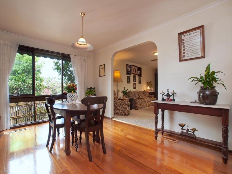 42 Galahad Crescent, Glen Waverley VIC 3150