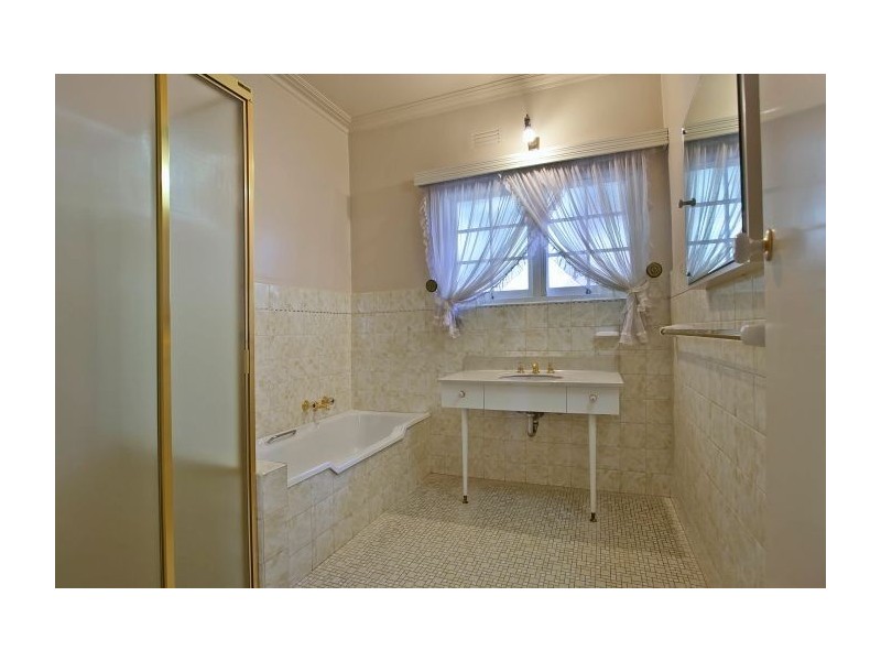 31 Leicester Avenue, Glen Waverley VIC 3150