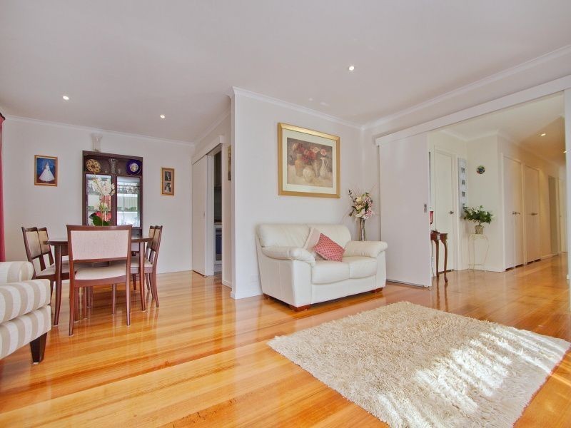 1 Mantova Drive, Wheelers Hill VIC 3150