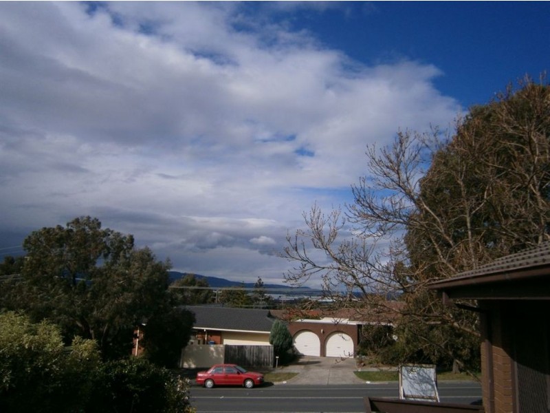 76 Petronella Avenue, Wheelers Hill VIC 3150