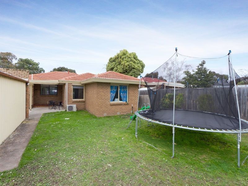 93 King Arthur Drive, Glen Waverley VIC 3150