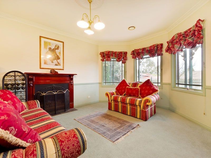 7 Kennard Place, Burwood East VIC 3151