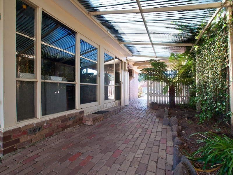 22 Brahmin Avenue, Wheelers Hill VIC 3150