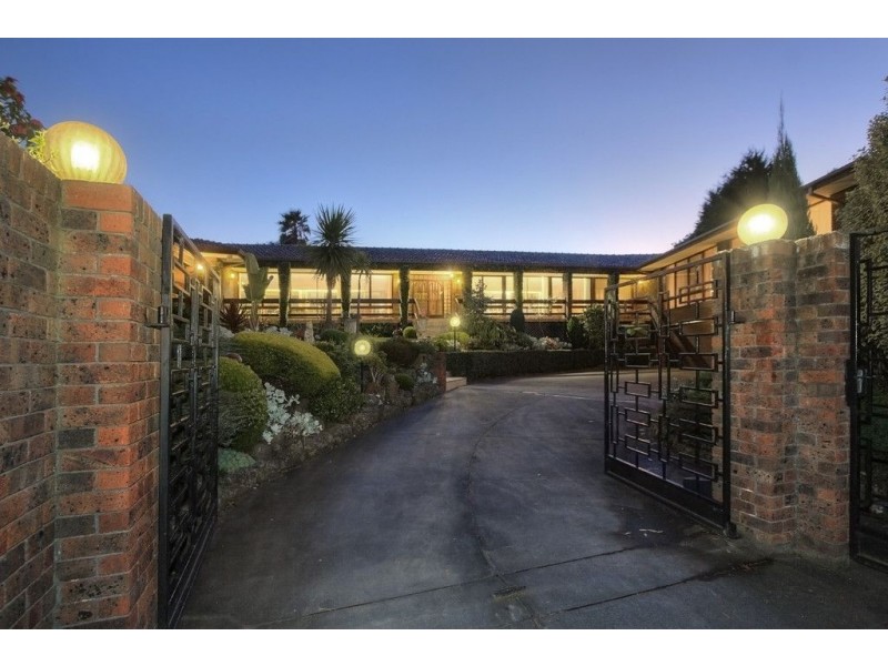 3-5 Paxton Drive, Glen Waverley VIC 3150