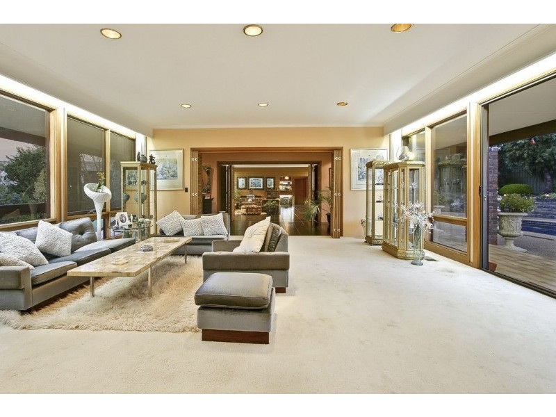 3-5 Paxton Drive, Glen Waverley VIC 3150