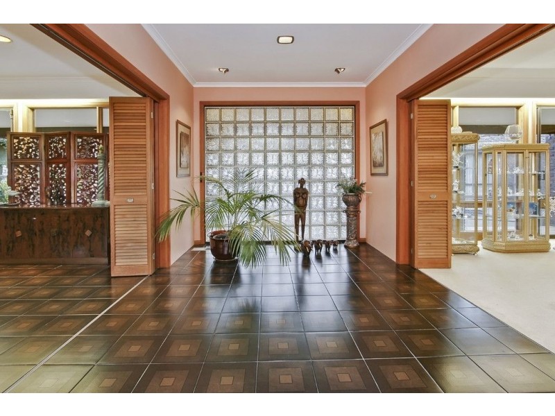 3-5 Paxton Drive, Glen Waverley VIC 3150