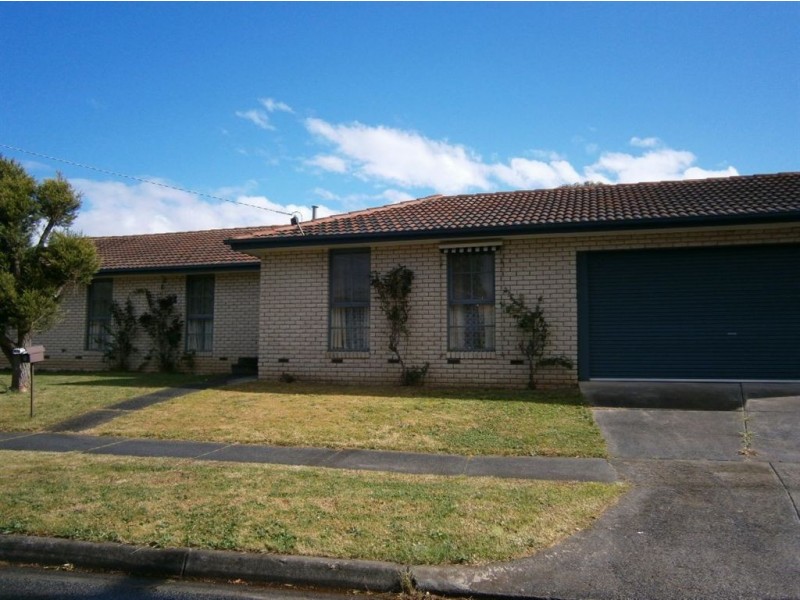 8 Shield Court, Glen Waverley VIC 3150