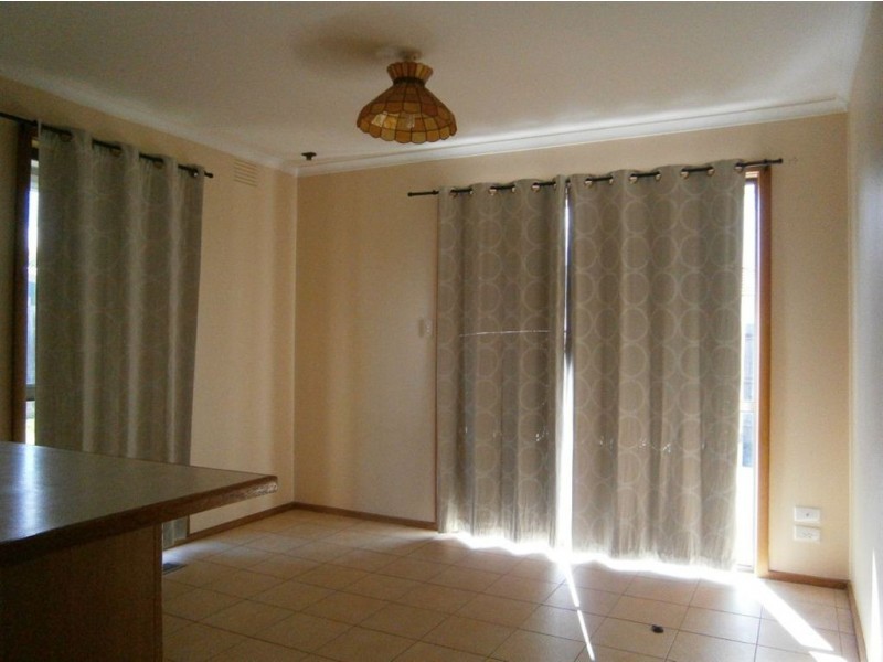 8 Shield Court, Glen Waverley VIC 3150