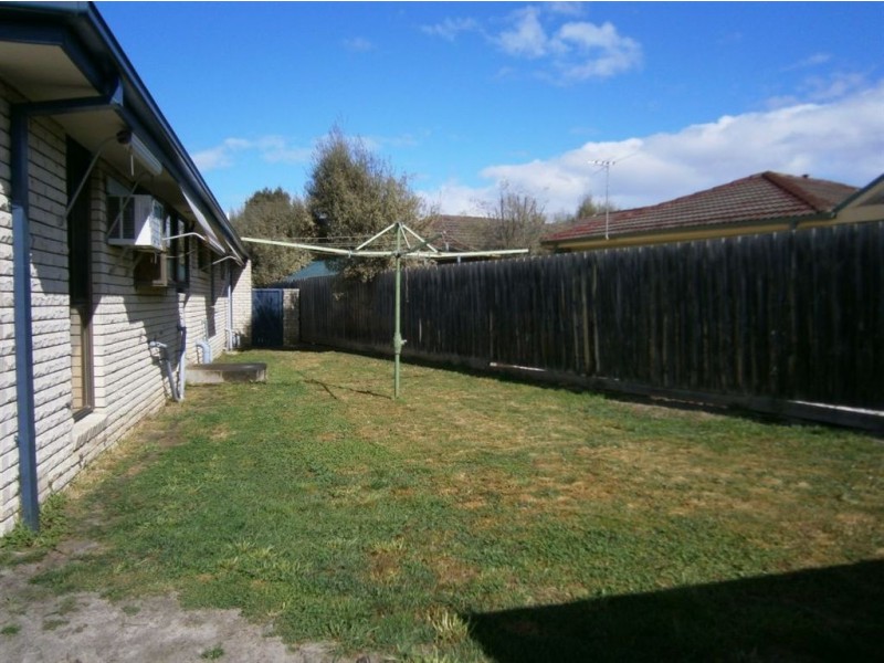 8 Shield Court, Glen Waverley VIC 3150