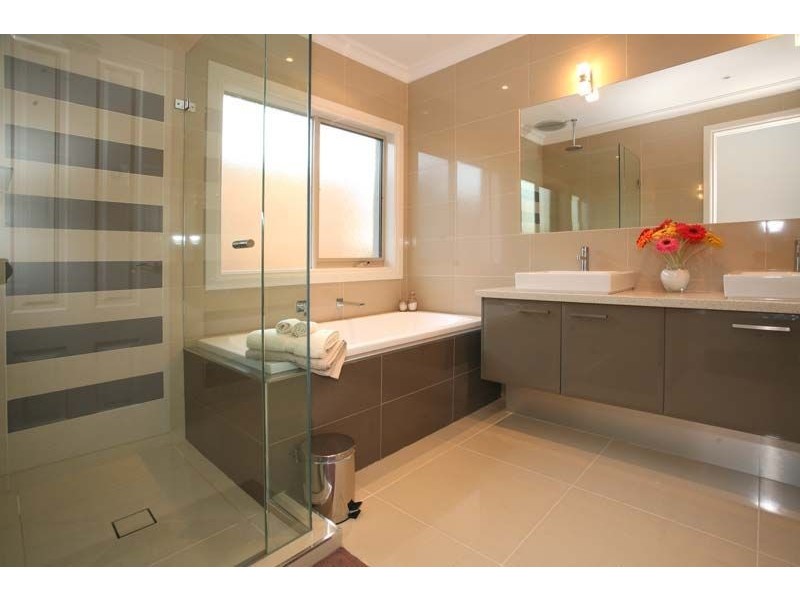 29 Crown Street, Glen Waverley VIC 3150