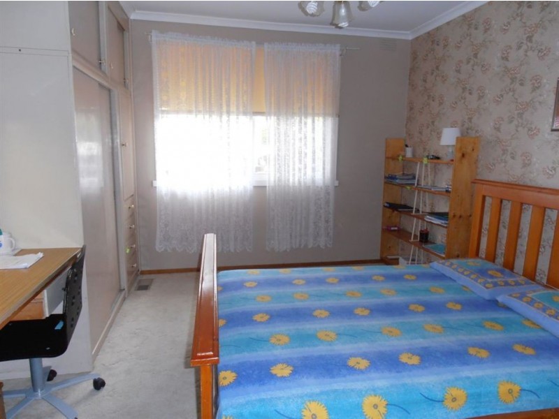 5 Burramine Road, Glen Waverley VIC 3150