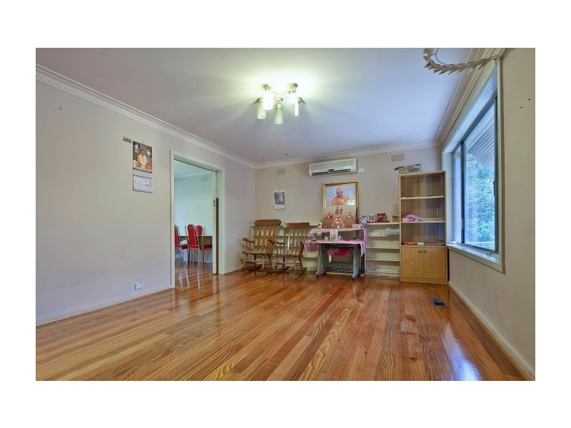 8 Judy Court, Vermont VIC 3133