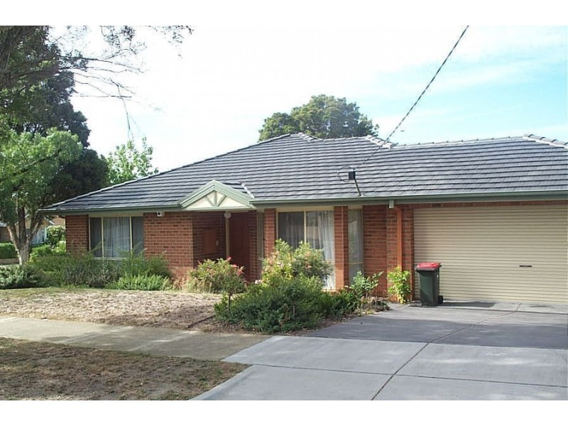 1/11 Kwinana Avenue, Glen Waverley VIC 3150