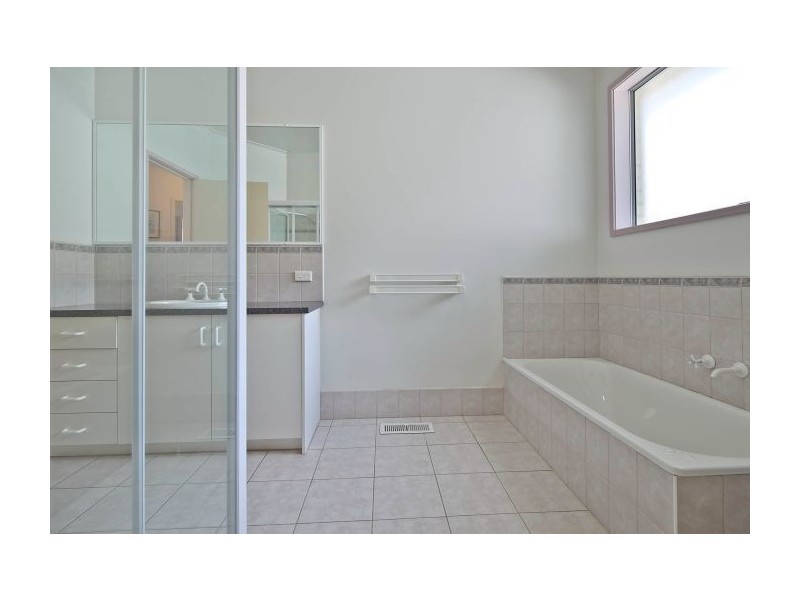 2/23 Dion Road, Glen Waverley VIC 3150