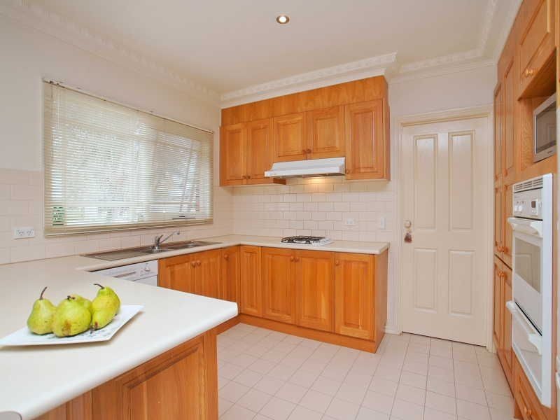 2/52 Lincoln Avenue, Glen Waverley VIC 3150