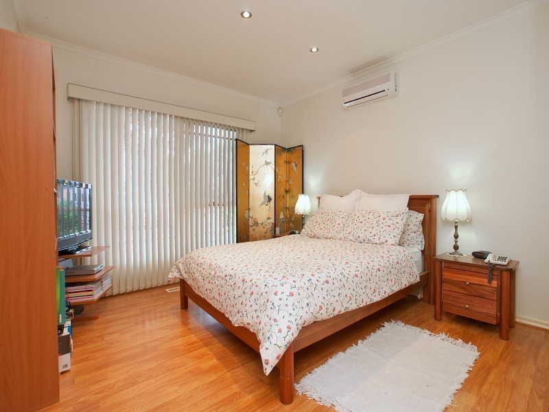 2/52 Lincoln Avenue, Glen Waverley VIC 3150