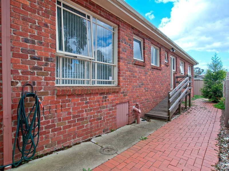 2/52 Lincoln Avenue, Glen Waverley VIC 3150