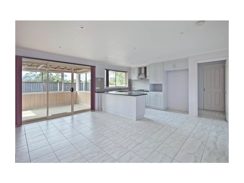 2/12 Owens Avenue, Glen Waverley VIC 3150