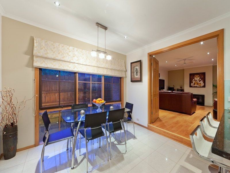 5 Connaught Place, Glen Waverley VIC 3150