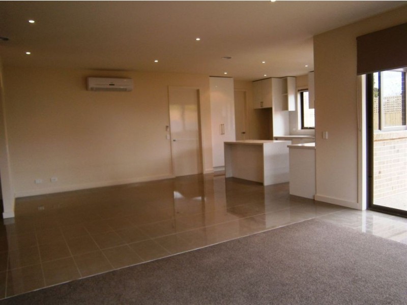 2/11 Dion Road, Glen Waverley VIC 3150