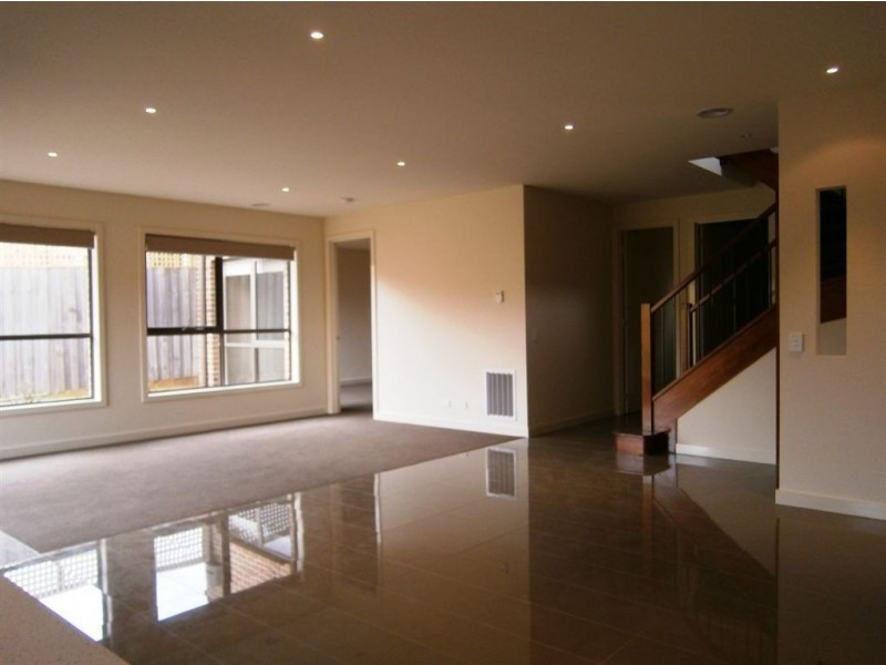 2/11 Dion Road, Glen Waverley VIC 3150