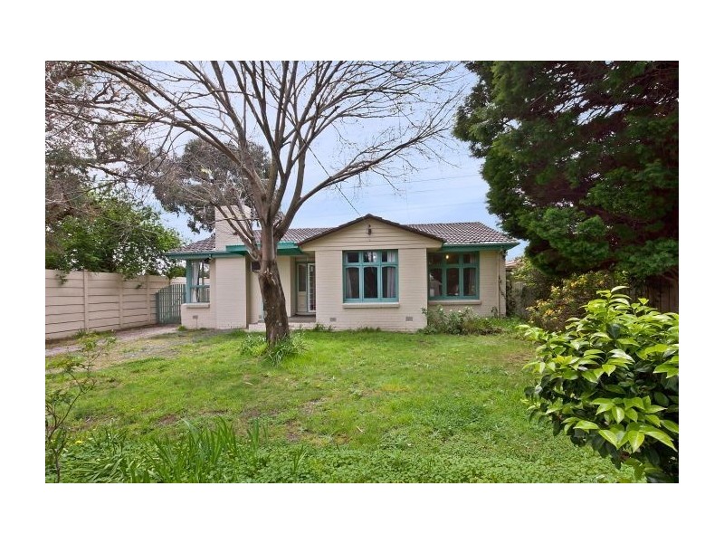 3 Whites Lane, Glen Waverley VIC 3150