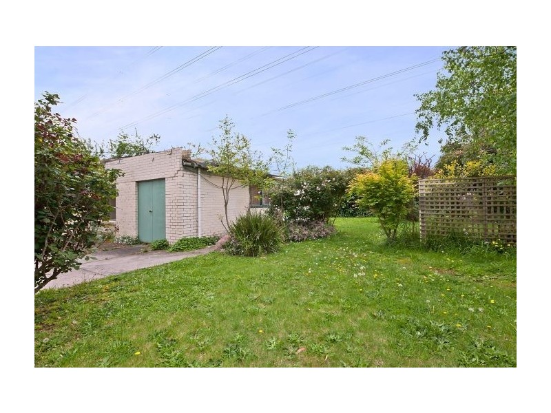 3 Whites Lane, Glen Waverley VIC 3150