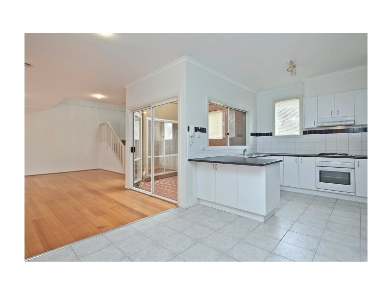 15 Hawthorn Way, Glen Waverley VIC 3150