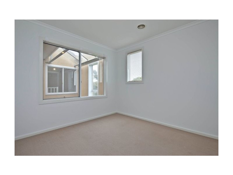 15 Hawthorn Way, Glen Waverley VIC 3150