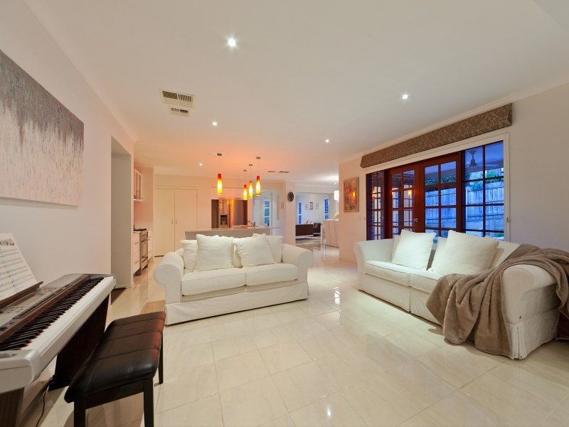 37 Driftwood Drive, Glen Waverley VIC 3150