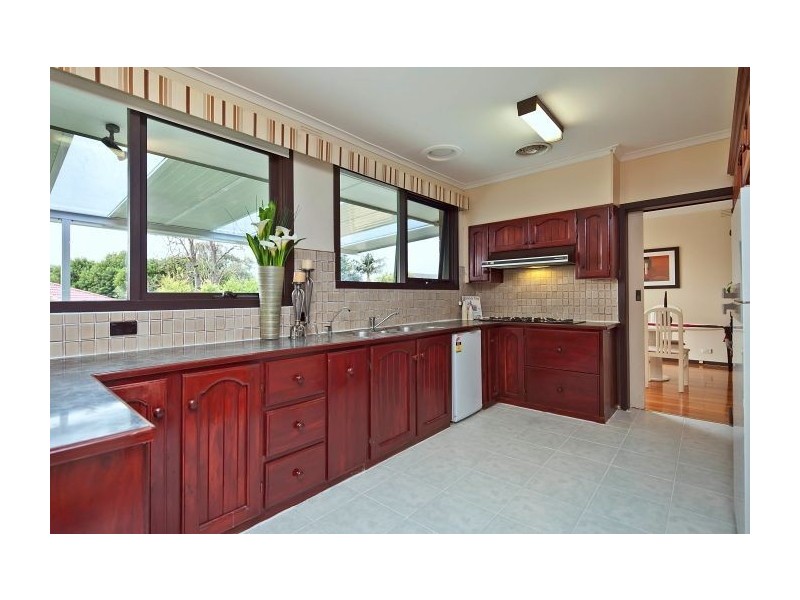 1 Regal Court, Glen Waverley VIC 3150