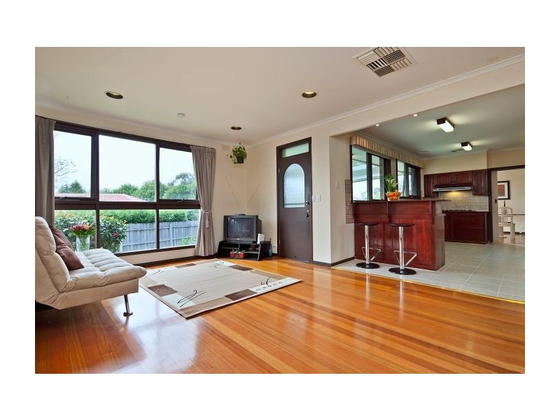 1 Regal Court, Glen Waverley VIC 3150