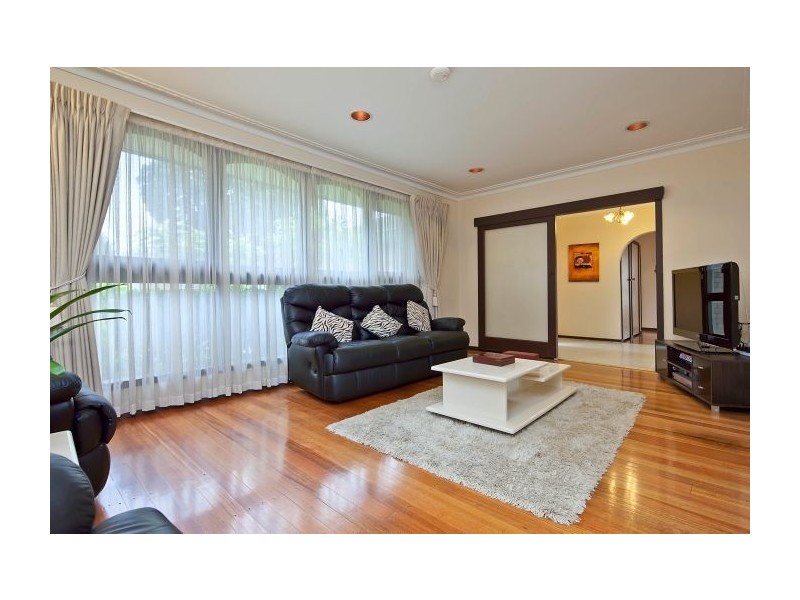 1 Regal Court, Glen Waverley VIC 3150