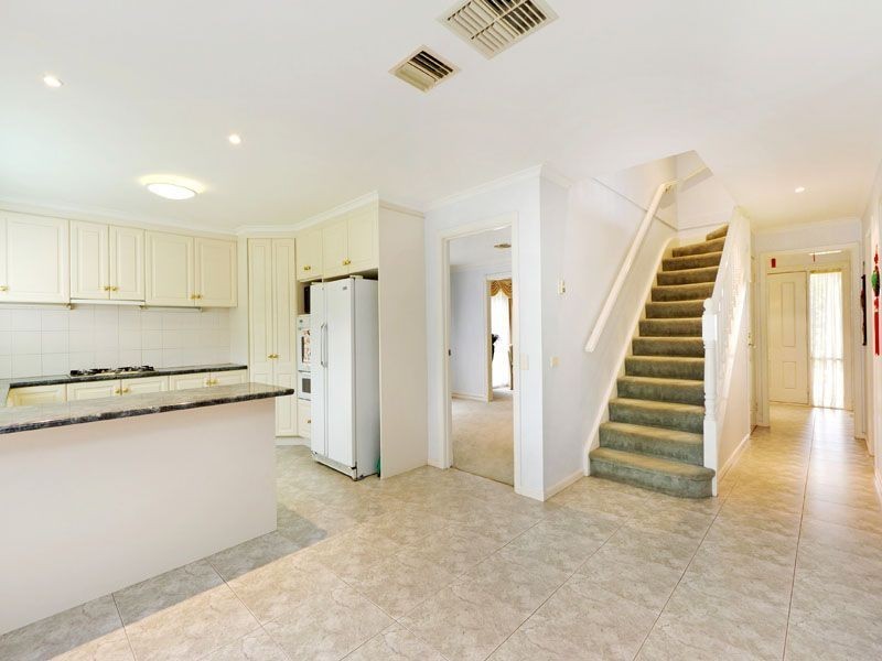 20 Latham Court, Glen Waverley VIC 3150