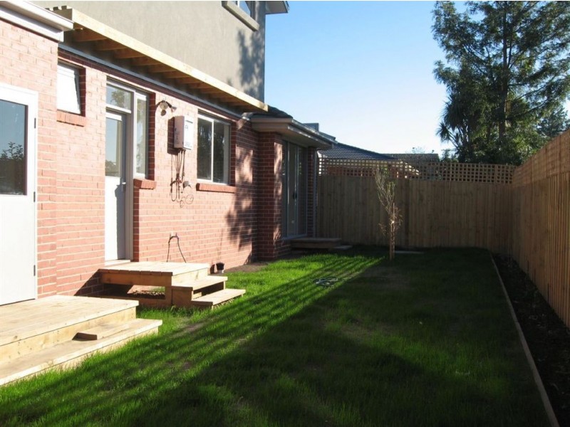 2/25 Robroy Street, Glen Waverley VIC 3150