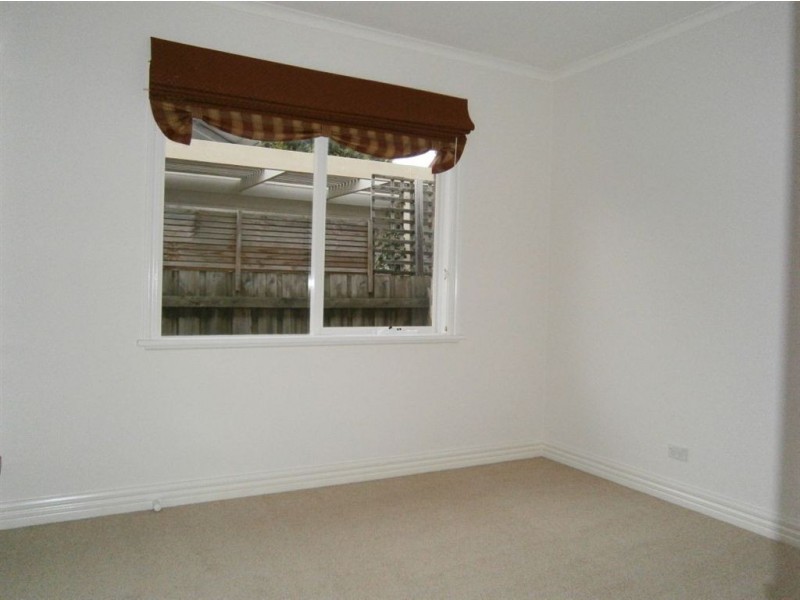 5 Herriotts Boulevard, Glen Waverley VIC 3150