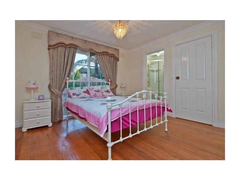 5 Aquarius Court, Wheelers Hill VIC 3150