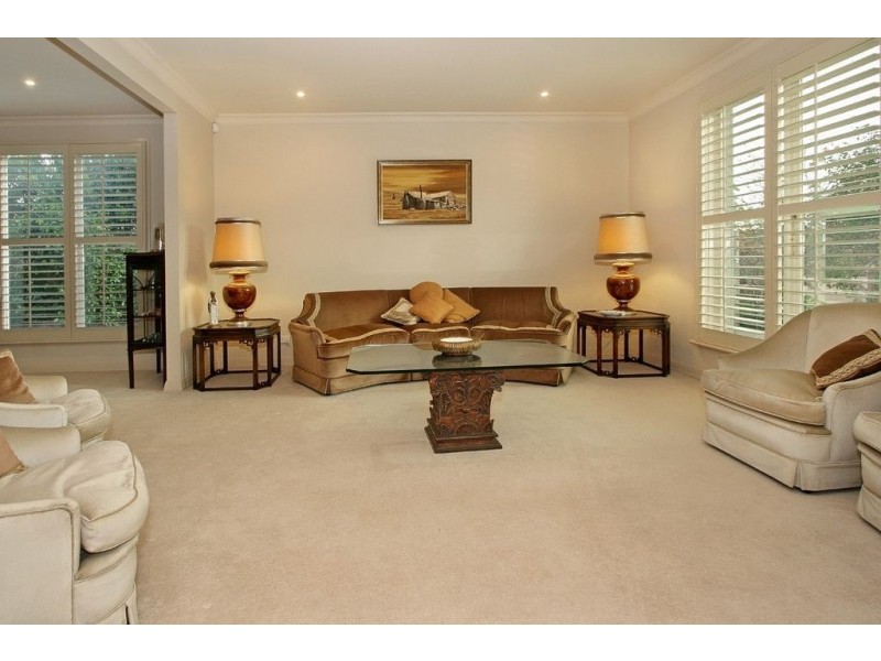 34 Avendon Boulevard, Glen Waverley VIC 3150