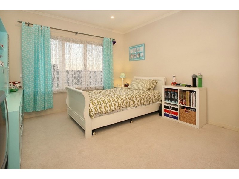 34 Avendon Boulevard, Glen Waverley VIC 3150